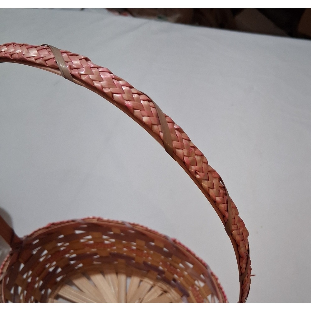 Two vintage woven bamboo baskets with‎ tall handles and pink accenting. - Picture 3 of 9